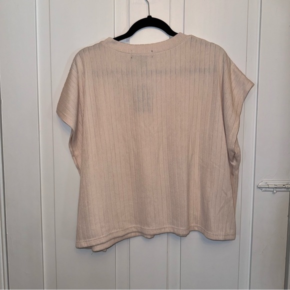 ✨forever 21+ taupe ribbed knit crop top✨ - Picture 5 of 7